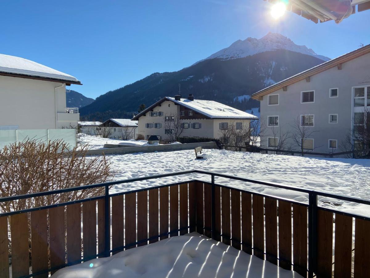 Casa Zundregn - Ein Bijou Mit Privater Terrasse Und E-Mobility Lägenhet Savognin Exteriör bild